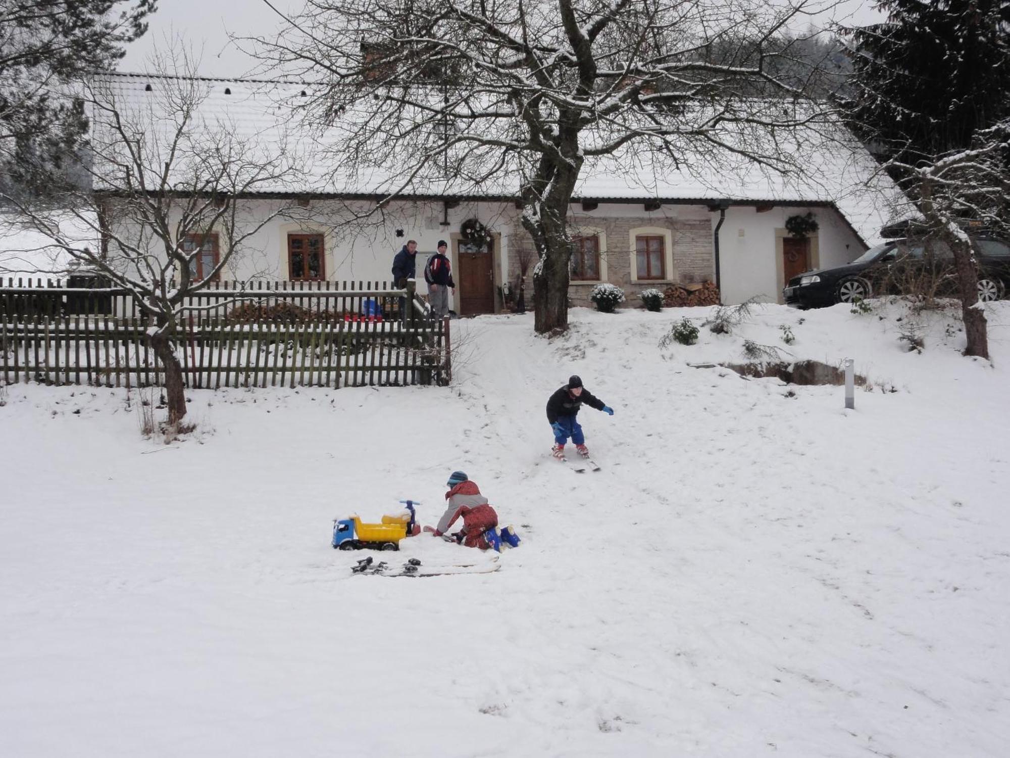Ubytovani Na Vejminku Rtyne v Podkrkonosi Luaran gambar